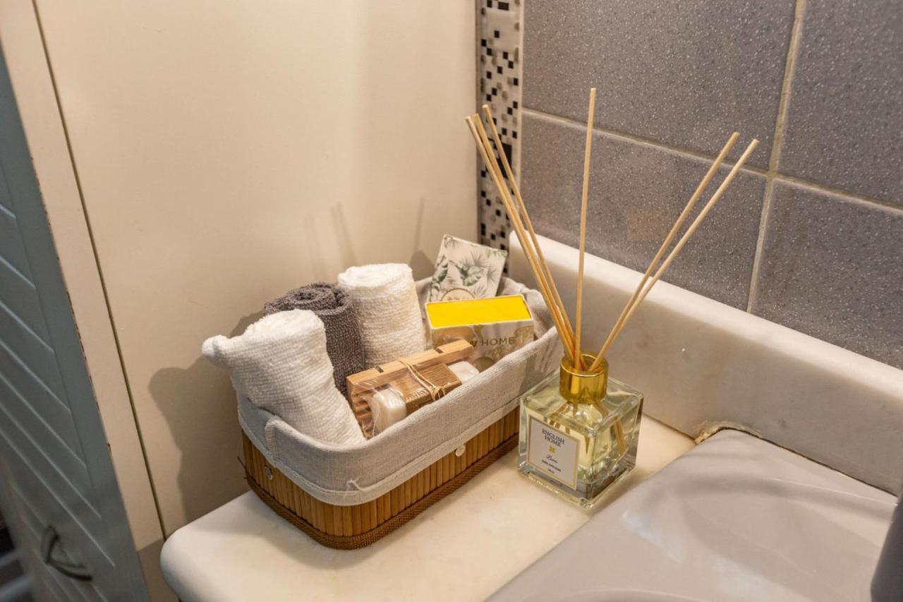 Historical Flat With A Lovely Sea View In Beyoglu Istambul Extérieur photo