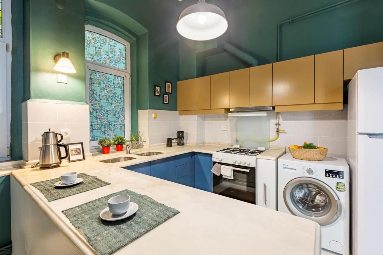 Historical Flat With A Lovely Sea View In Beyoglu Istambul Extérieur photo