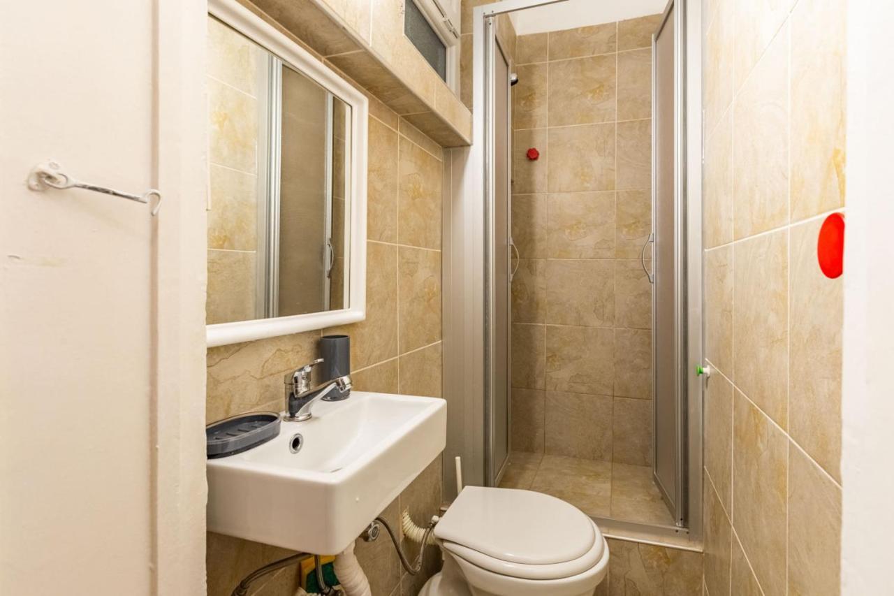 Historical Flat With A Lovely Sea View In Beyoglu Istambul Extérieur photo